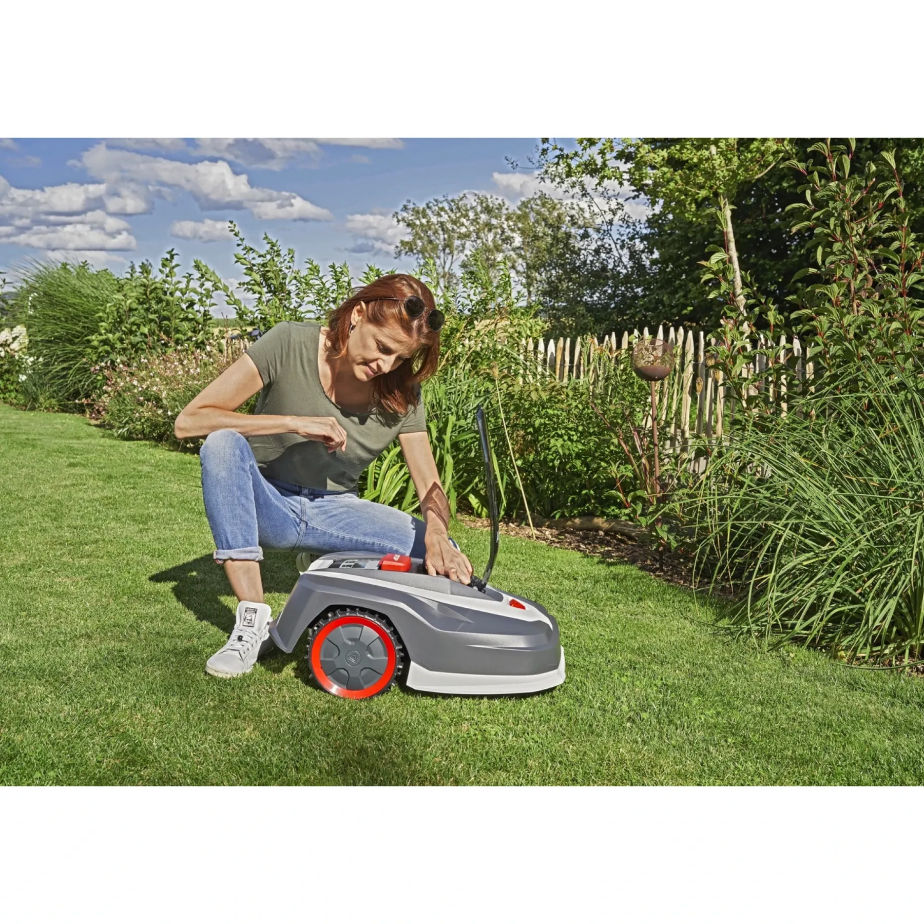 Robotplæneklippere ^ AL-KO ROBOLINHO 550 W ROBOTPLÆNEKLIPPER OP TIL 550 M2