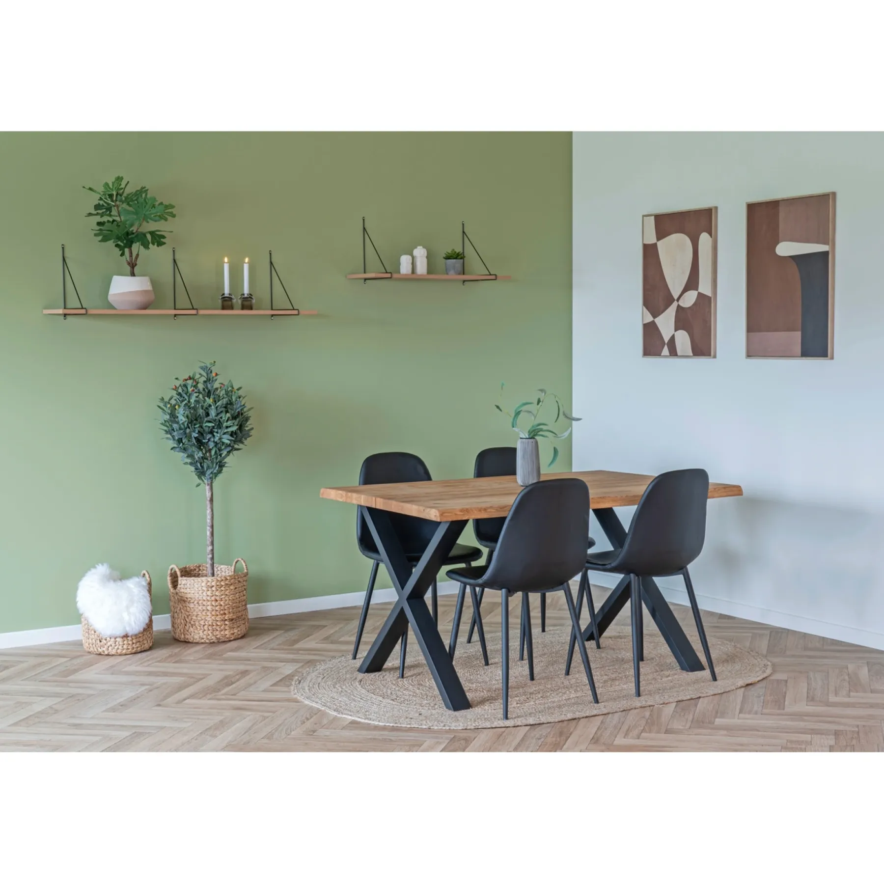 BOLIGINTERIØR SÆT SPISEBORD INKL. 4 STOLE EG 95 X 140 CM>Boliginteriør Hot