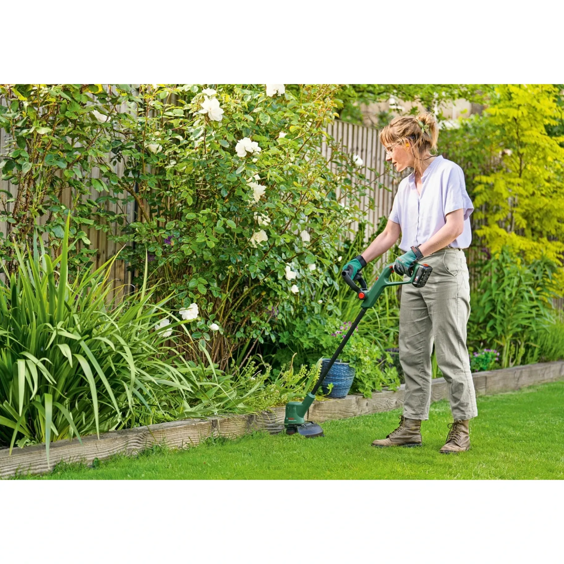 EASY EASYGRASSCUT 18V-230 GRÆSTRIMMER 23 CM 18,0 V MED BATTERI OG LADER>Bosch Online