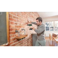 Bore- & Skruemaskiner ^ Bosch UNIVERSAL IMPACT 18V SLAGBOREMASKINE AKKU MED BATTERI OG LADER