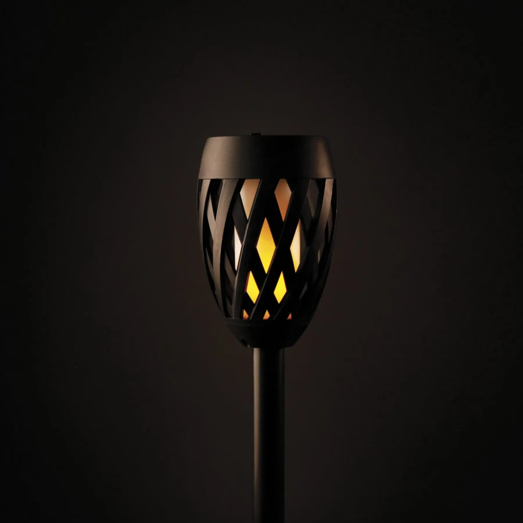 GLOWFIRE SOLCELLE FAKKEL SORT 58 CM>Det Gamle Apotek Outlet