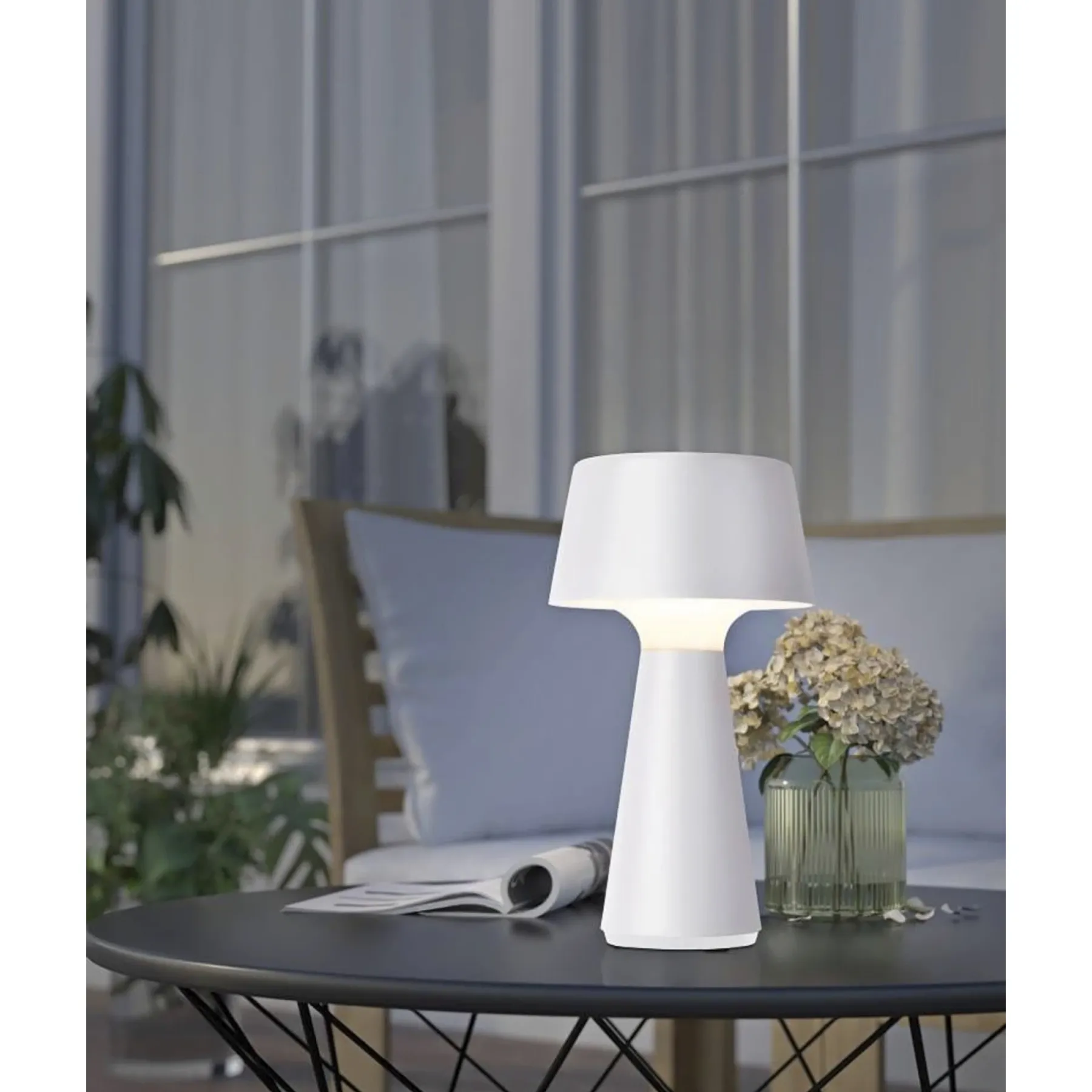 DÆMPBAR GENOPLADELIG BORDLAMPE HVID>Eglo Hot
