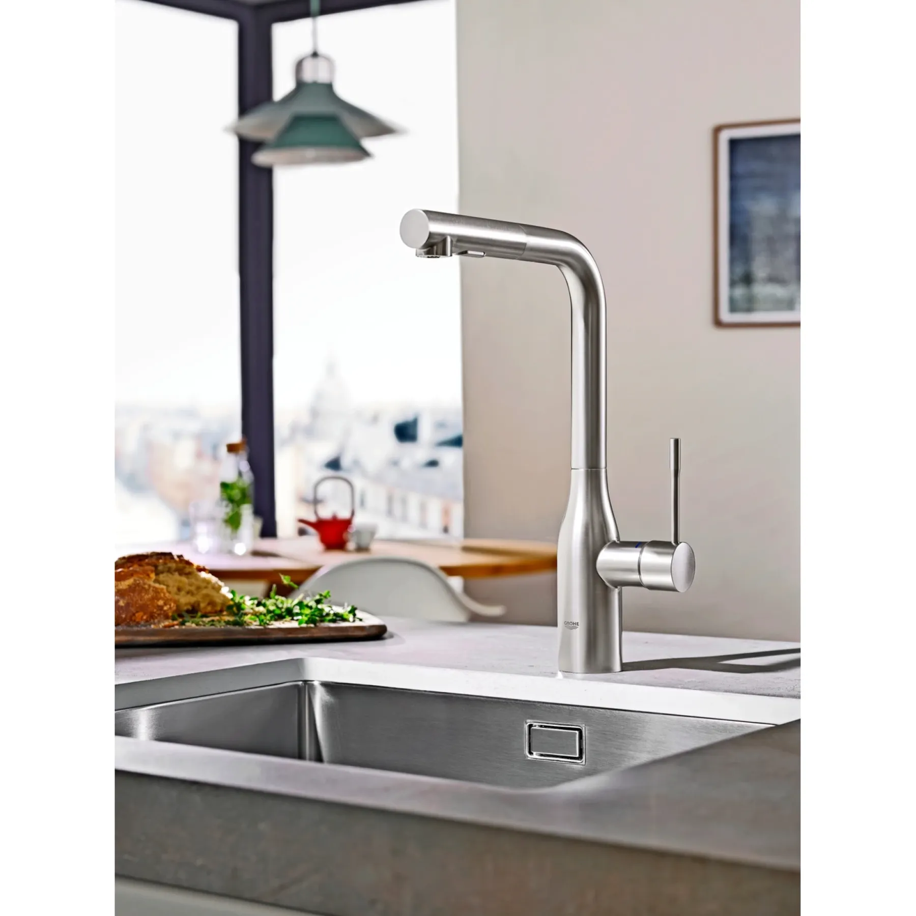 Køkkenarmaturer ^ Grohe ESSENCE KØKKENARMATUR BØRSTET STÅL