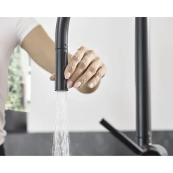TALIS M54 210 KØKKENARMATUR MAT SORT>Hansgrohe Discount