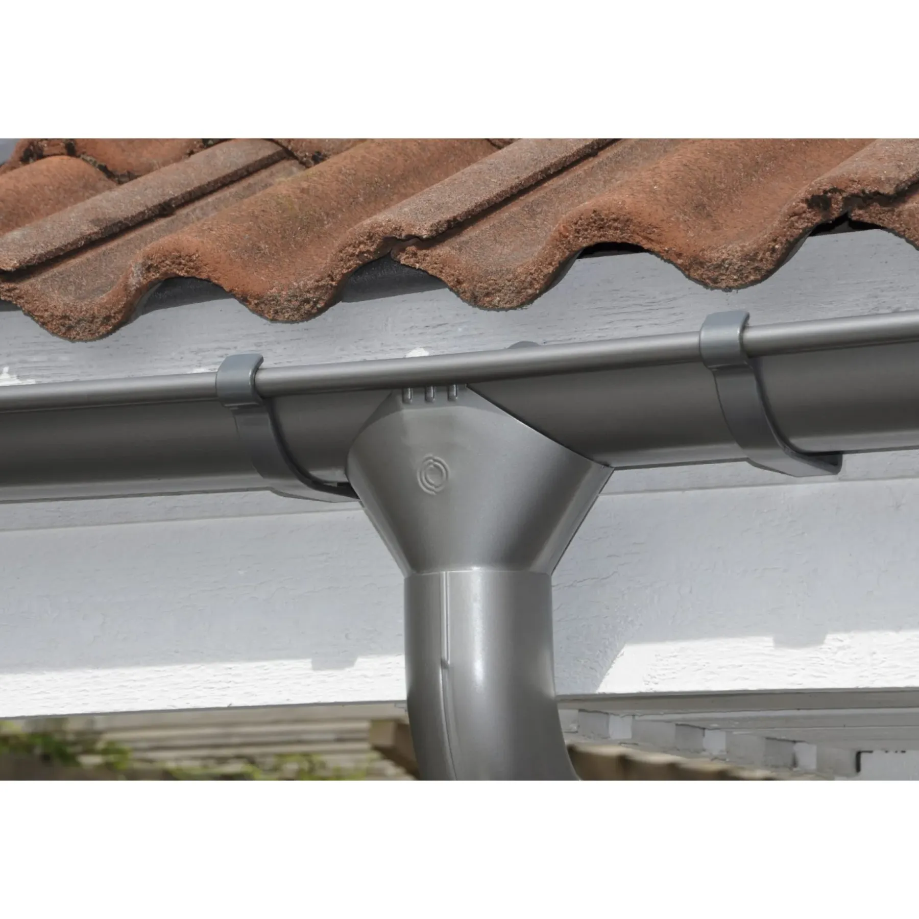 RAINLINE R TAGRENDE 3000 MM STÅL MET. 045>Lindab Outlet