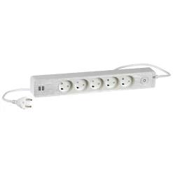 STIKDÅSE 5+2 USB UDTAG M/JORD OG AFBRYDER HVID 1,5 M KABEL>LK Outlet