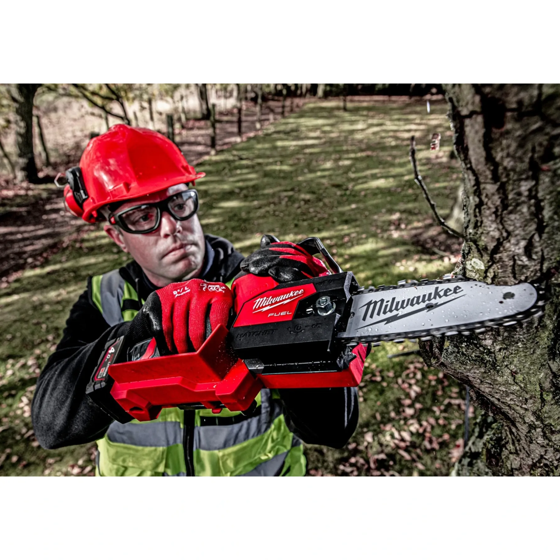 Hækkeklippere ^ MILWAUKEE GRENSAV 15 CM UDEN BATTERI OG LADER