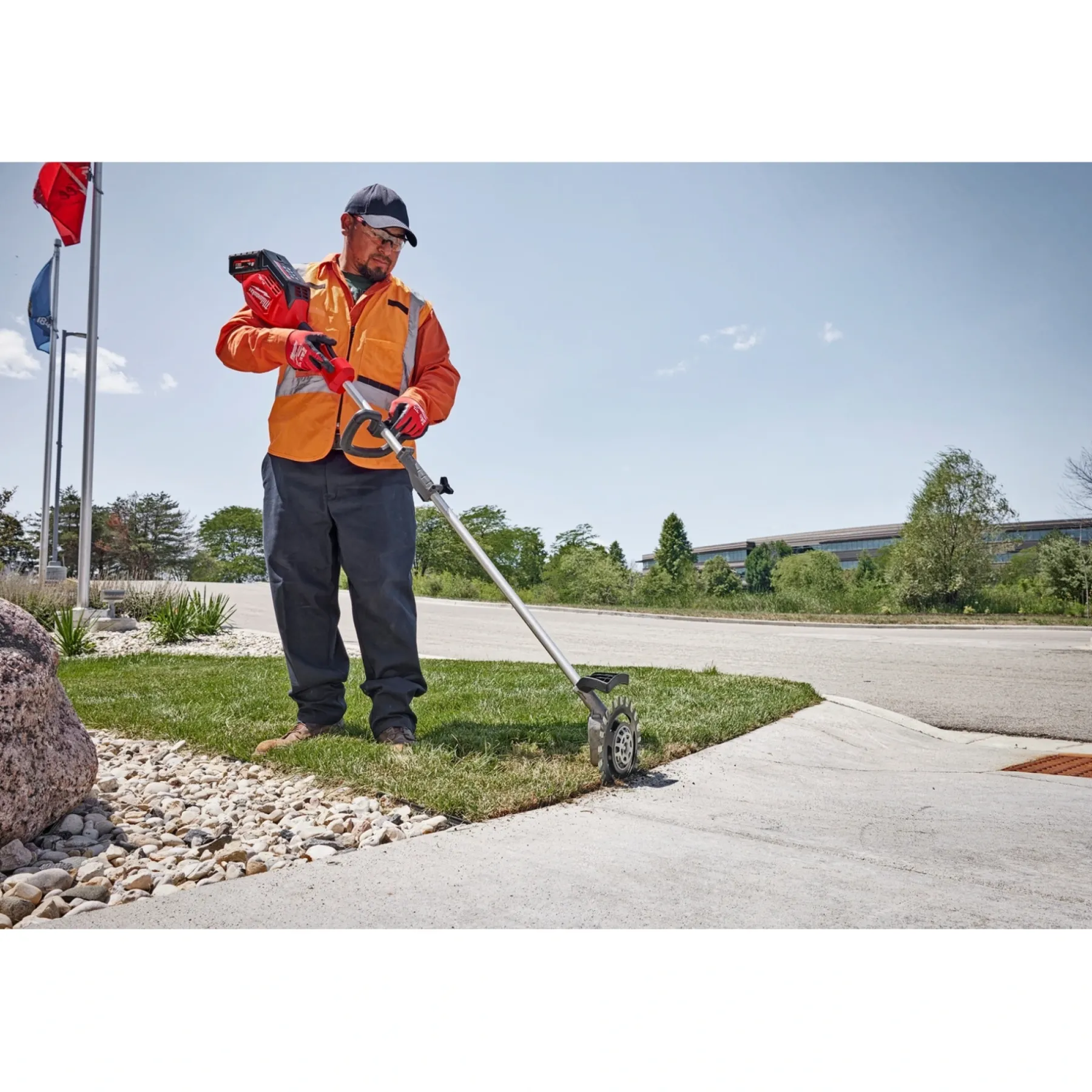 Græstrimmere ^ MILWAUKEE M18 FOPH-RA TRIMMERSAKSFORSATS 23CM 18V UDEN BATTERI OG LADER