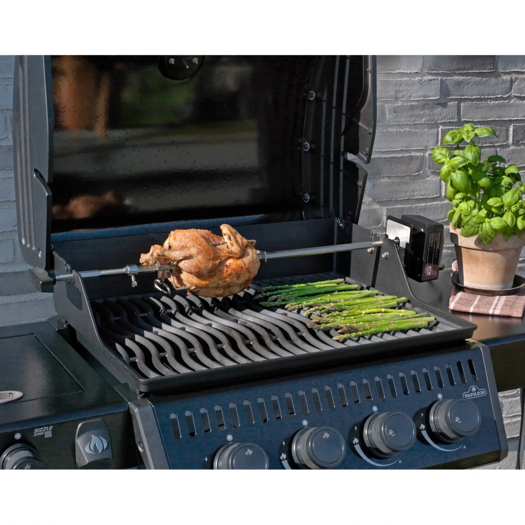 Gasgrill ^ Napoleon LEGEND 425 M./SIZZLE ZONE GASGRILL SORT