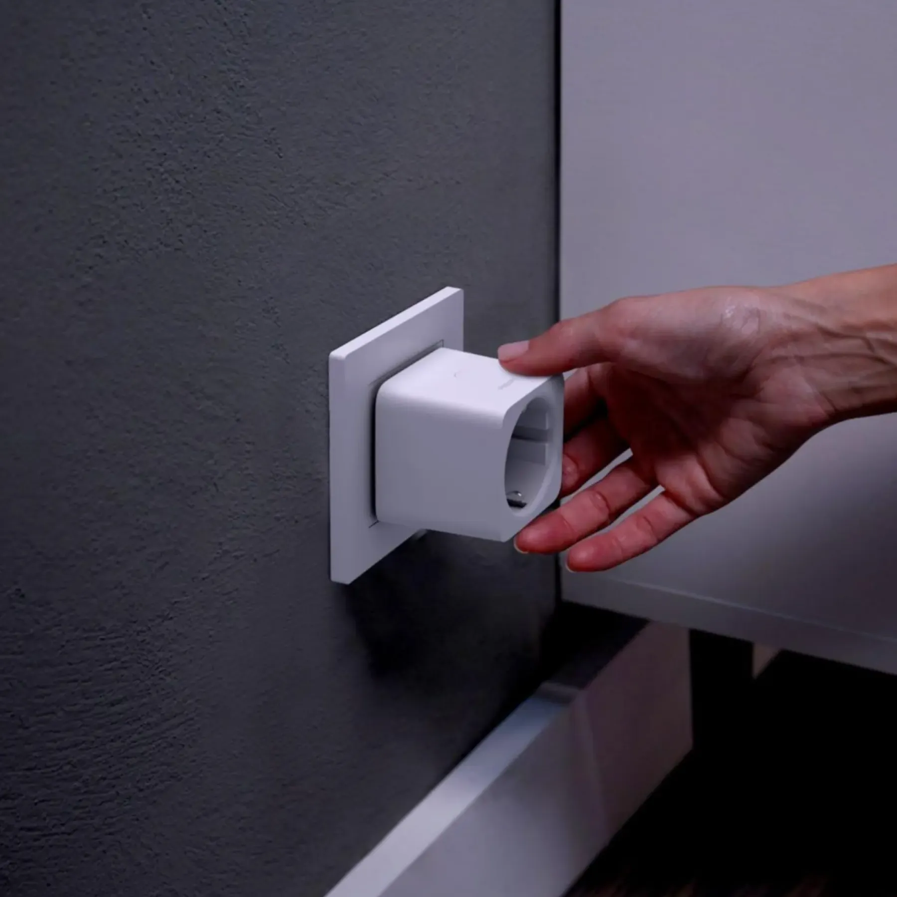 SMART PLUG>Philips Hue Outlet