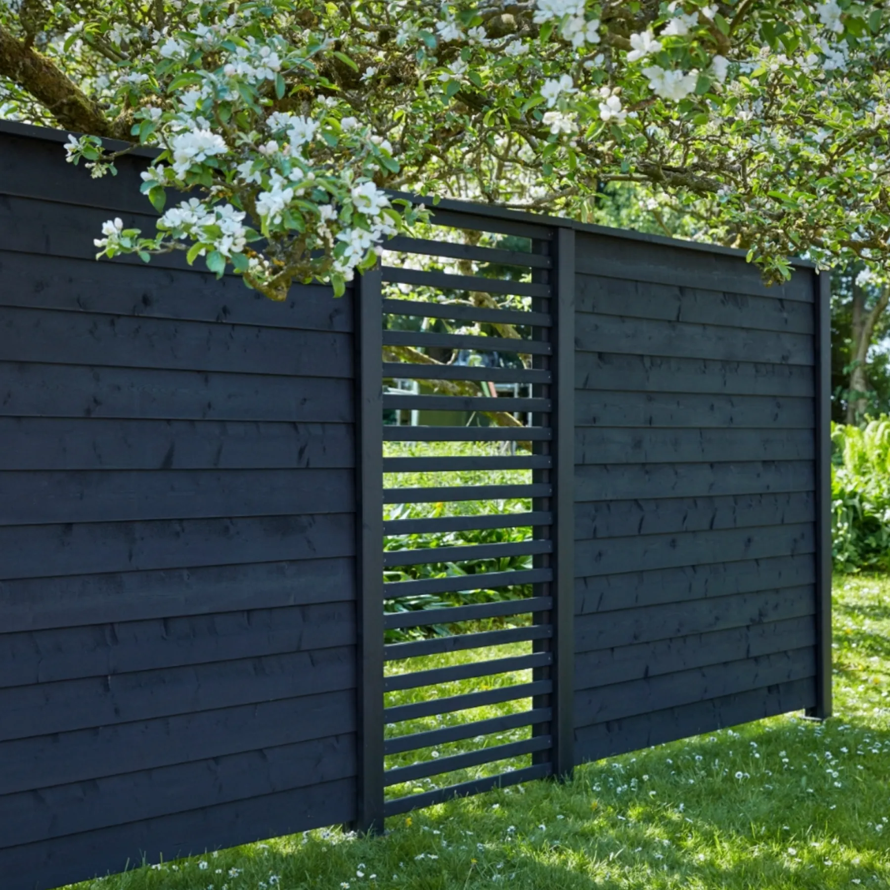PROFILHEGN TRYKIMPRÆGNERET OG GRUNDMALET SORT 174 X 166 CM>Plus Outlet