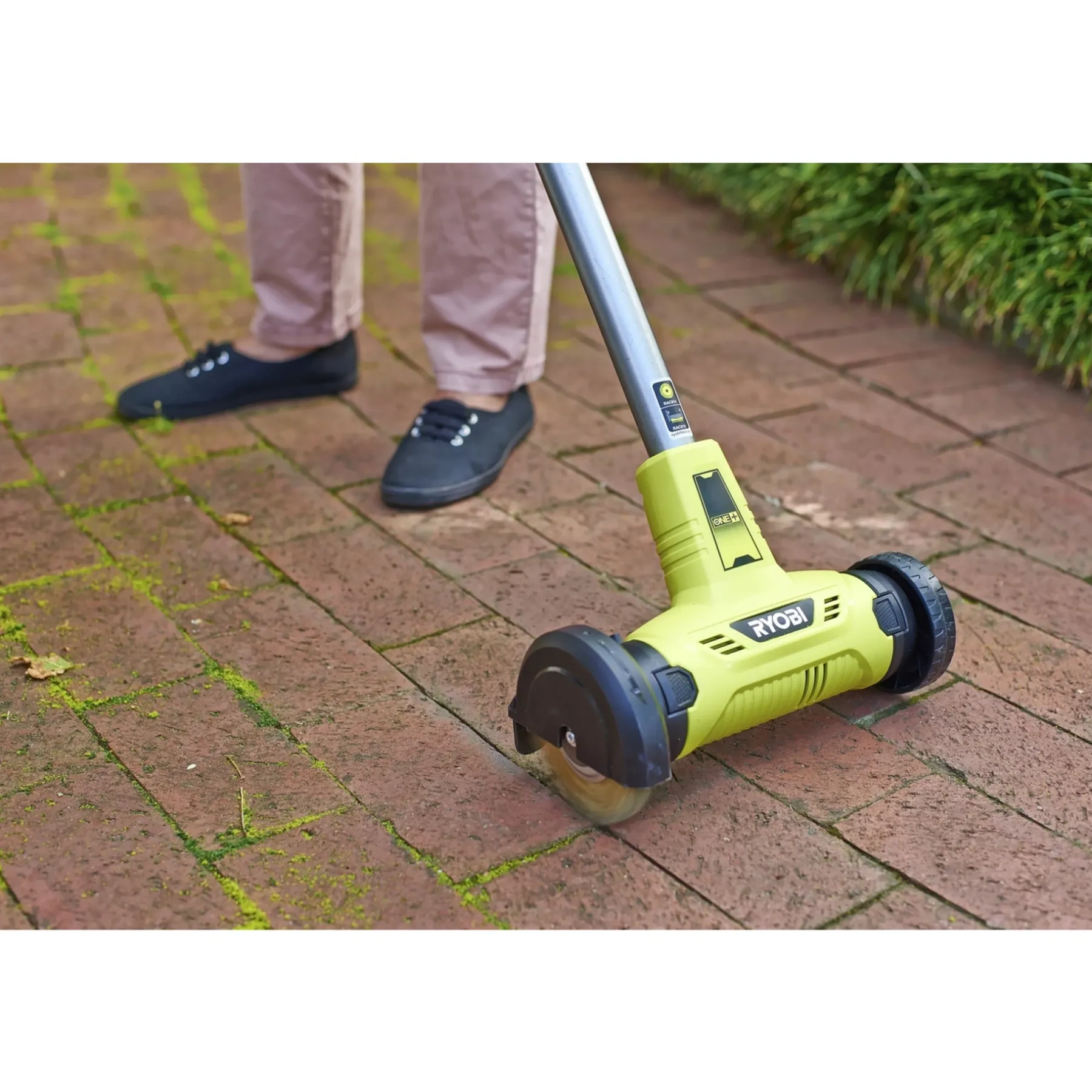 Fejemaskiner & Sneslynger ^ Ryobi RY18PCA-120 FUGERENSER AKKU MED BATTERI OG LADER