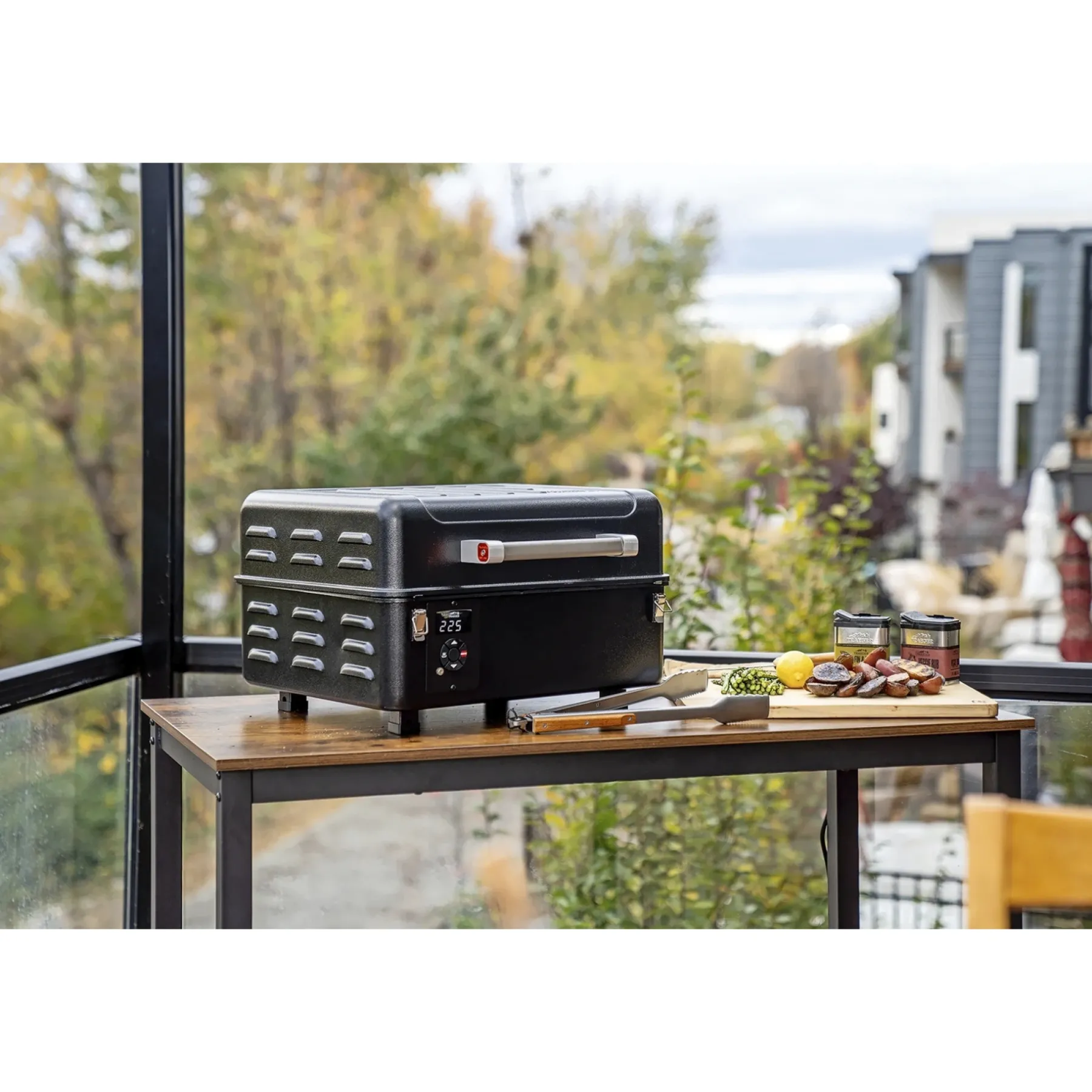 Pillegrill ^ Traeger RANGER TRÆPILLEGRILL SORT