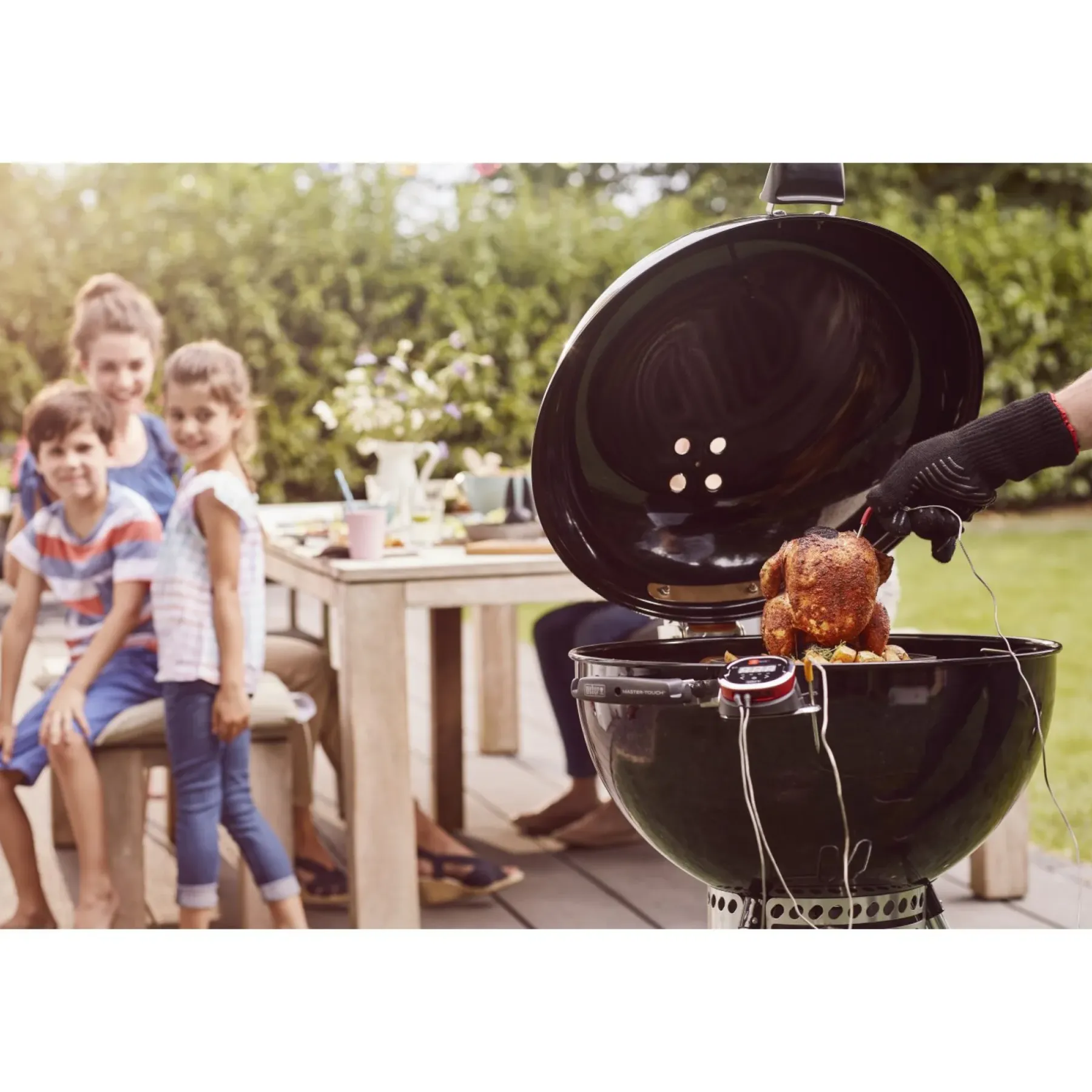 MASTER-TOUCH PREMIUM GBS E-5770 - Ø 57 CM KULGRILL SORT>Weber Online